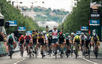 Tour de Hongrie: az ausztrál Howsoné a sárga mez, Pelikán János a legjobb magyar versenyző