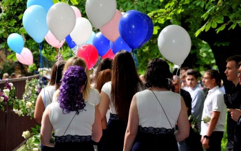Április 29-én  kicsengetnek a középiskolás diákoknak