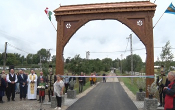 Székelykaput állítottak Kaposváron