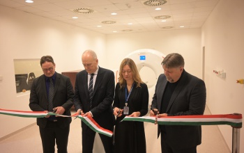 Átadták a csúcstechnológiás digitális PET/CT berendezést Kaposváron