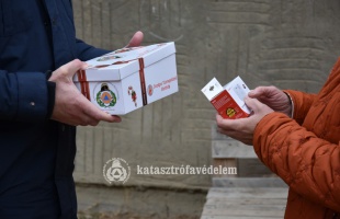 Biztonságot ajándékoztak rászoruló somogyi családoknak a tűzoltók