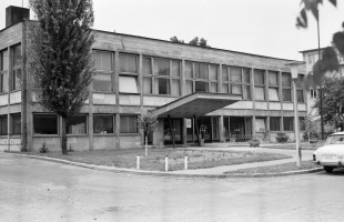 Hatvanéves a megyei könyvtár épülete