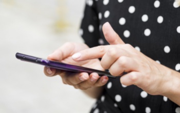 Magyarországon is egyre elterjedtebb csalási módszer a hívószám-hamisítás