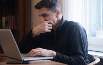 Egyre több magyar férfit vernek át az online csalók