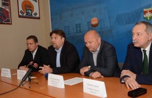 Jövőre mindenki léphet egyet előre