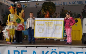 Kaposvárra érkezett a szelektív forgatag!