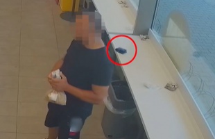 Lenyúlta a pénztárcát, de a kamerafelvételek lebuktatták -VIDEÓ
