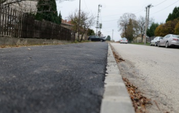 Új járda épült a Lonkahegyi úton