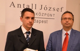 Kaposvári hallgató nyert a biztonságpolitikai pályázaton