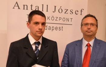 Kaposvári hallgató nyert a biztonságpolitikai pályázaton