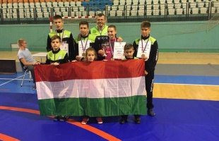 Birkózóink a jégveremben