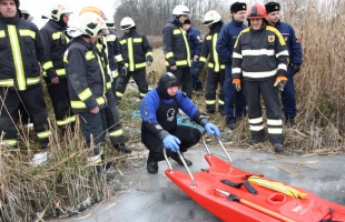 A jégről mentést gyakorolták a Desedán