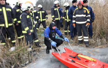 A jégről mentést gyakorolták a Desedán