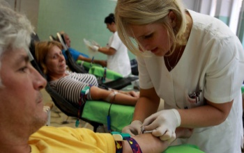 Hétfőtől egész hónapos véradás Kaposváron is