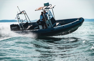 Vitorlázókat mentettek a Balatonon