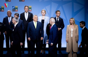 Nyugtalan politikai nyár
