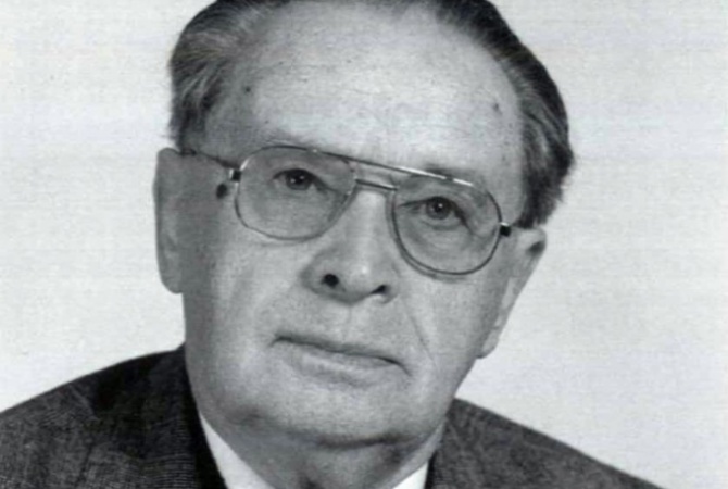 115 éve született díszpolgárunk, dr. Bodosi Mihály