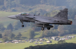 Figyelmeztet a honvédség, újra felszállnak a Gripenek