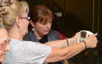Szűrővizsgálatokat tartottak a Szív Világnapján a Somogy Megyei Kormányhivatalban