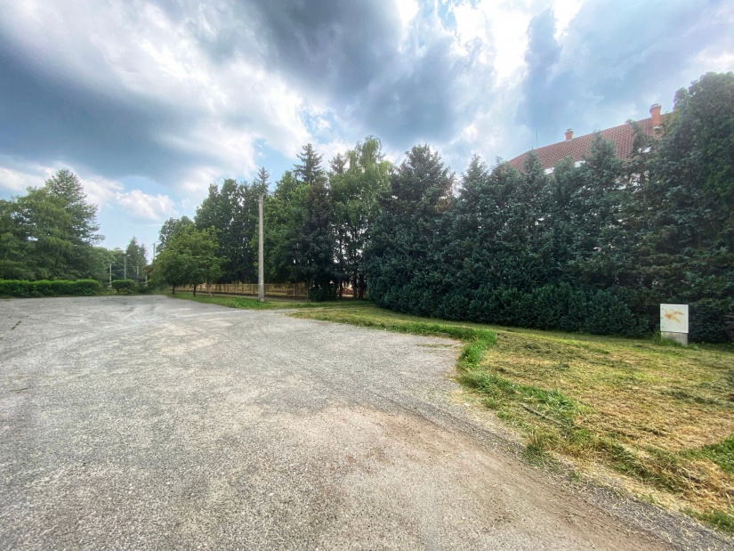 A kültéri parkolók ürülnek...
