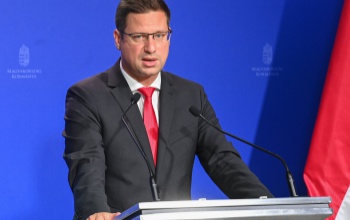 Brüsszeli elvárások a Kormányinfón