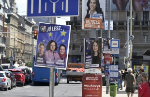 Közeleg a választási plakátok végórája