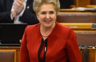 Háznaggyá választotta a parlament Mátrai Mártát