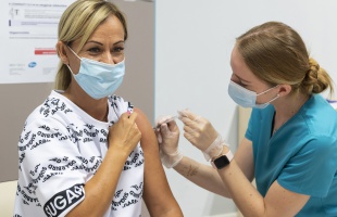 Kevesebb mint hétezer beoltott kell még az öt és félmillióhoz