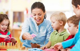 Két hét alatt több mint 50 ezer háromgyermekes édesanya igényelte online az szja-mentességet