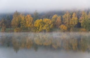 Köd és napsütés harca