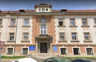 Kirabolta partnerét egy nő Nagybajomban