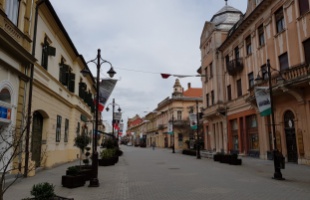Ismét nemzeti színekbe öltözött a város