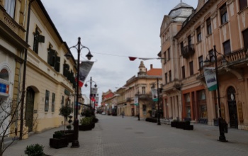 Ismét nemzeti színekbe öltözött a város