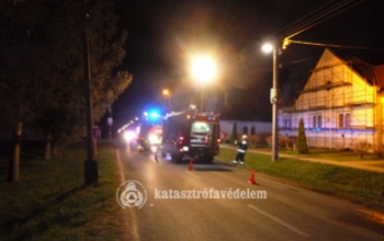 Lángra kapott egy családi ház Komlósdon, még az ablakok is kitörtek