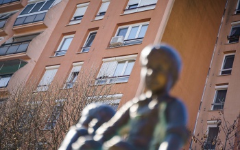 Szabályoznák a kaposvári társasházakon a klímák felszerelését