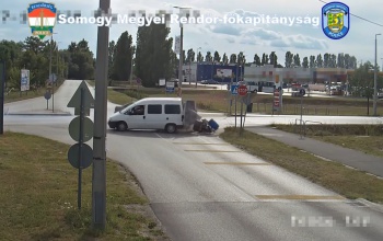 Sokkoló felvételeket tettek közzé a somogyi rendőrök - egy kereszteződés, megszámlálhatatlan baleset