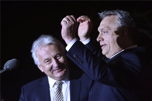 A választók a folytatásra szavaztak