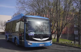 Új elektromos buszflottával bővül a kaposvári tömegközlekedés