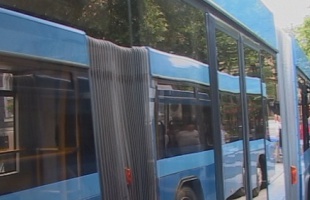 Másképp járnak a buszok Mindenszentek napján