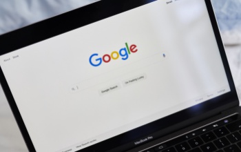 Még több hirdetést zúdít ránk a Google Kereső