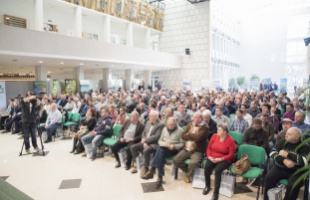 Teltházas előadások a Kukorica és Búza Konferenciasorozaton