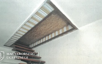 Szellemként ijesztgette nővérét egy férfi