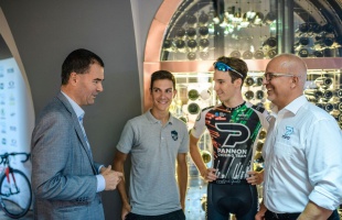 Sportlegendákat támogat a Kométa az idei Tour de Hongrie-n