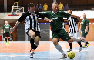 Húsz csapat az MLSZ-Sportpálya 2004 öregfiúk teremtornán
