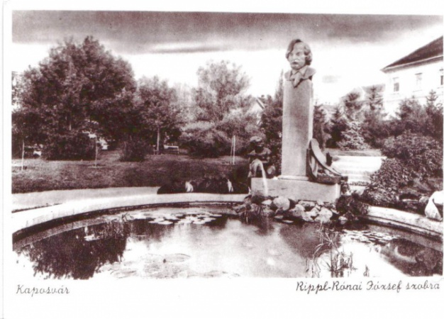 Rippl-Rónai-szobor a Mussolini parkban…