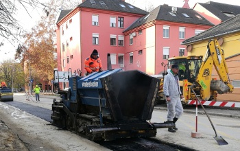Visszaadták a forgalomnak: robogott az úthenger...