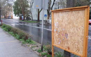 Lejár a határidő a plakátok eltávolítására