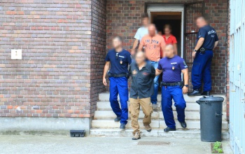 Rendőrök vetettek véget a verekedésnek (VIDEÓ)