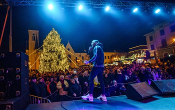 Vastag Csaba koncertjével zárult a kaposvári adventi programsorozat