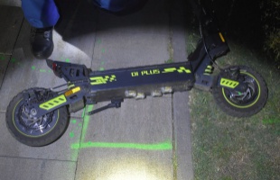 Elektromos rollerrel gázolt el egy nőt egy 12 éves fiú Balatonbogláron